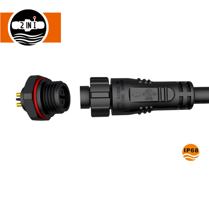 Apakah kelebihan Waterproof Panel Mount Connector?